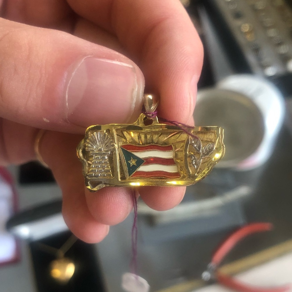 14KT TWO TONE GOLD PUERTO RICO PENDANT